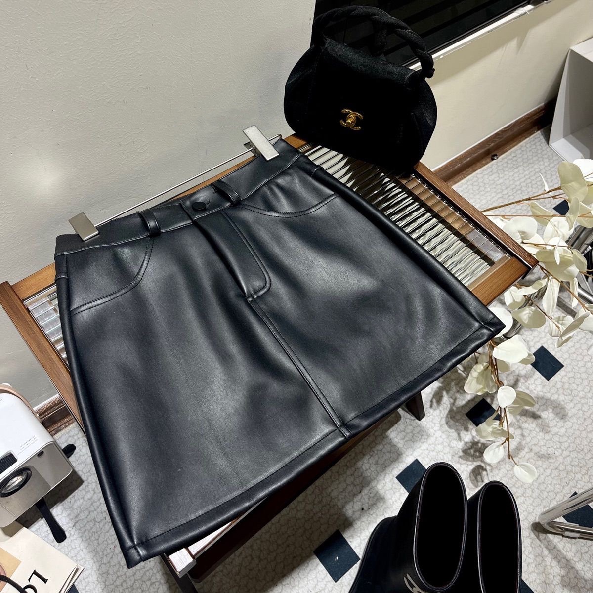 女童秋季新款黑色包臀小皮裙欧美风时尚松紧带高腰a字短裙半身裙