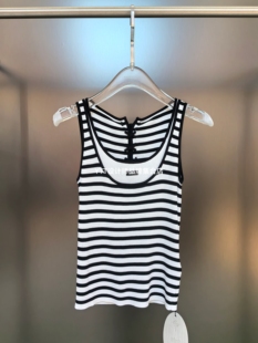 黑白条纹吊带背心女修身 顺丰 上衣 新款 uhot诱货2026夏季 包邮 UHOT