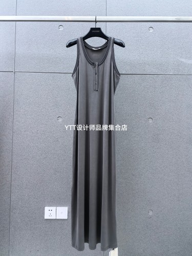 顺丰包邮 UNCODED/2026夏季新款灰色无袖连衣裙女百搭显瘦长裙