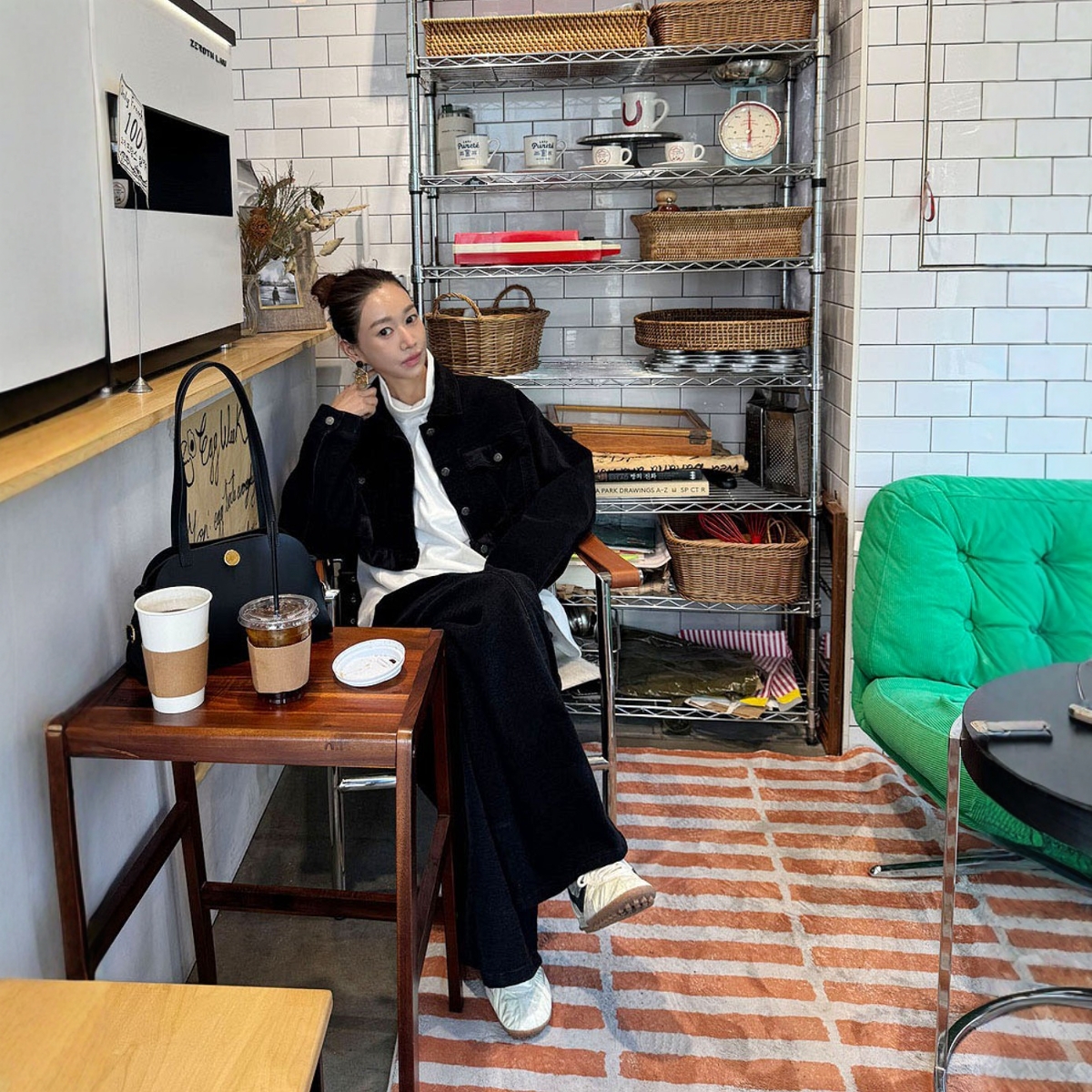 【设计师款】Haners家韩国代购女轻奢2025年冬季纯色天鹅绒外套