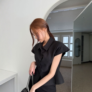 Haners家韩国代购 气质显瘦翻领单排扣上衣 女极简时尚 2025年夏季