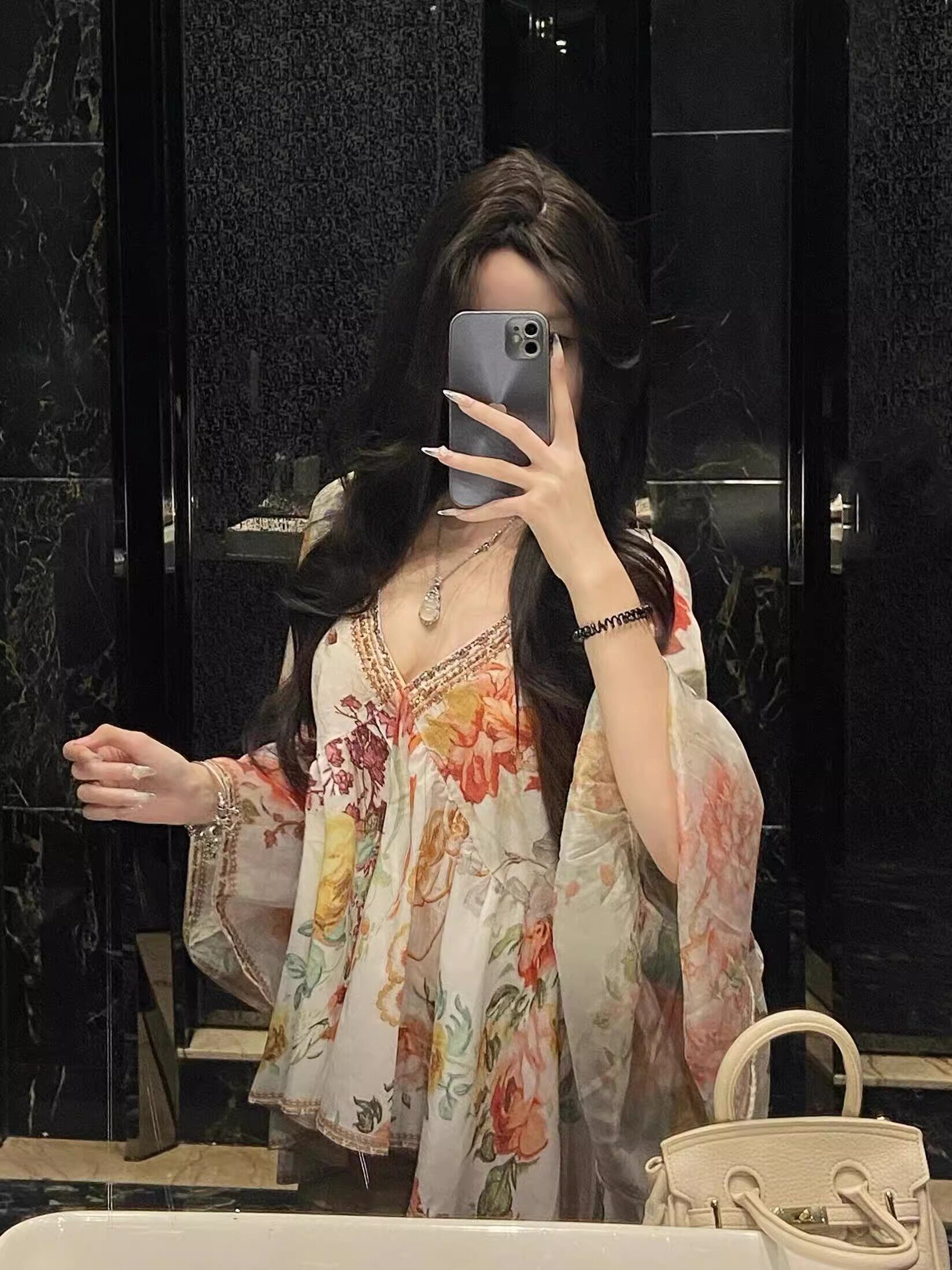 MELISS STUDIO HEAVY INDUSTRIES V-NECK DIAMOND BELL SLEEVE SHIRT AUTUMN PURE LUST PRINT SLIM WAIST SLIM TOP