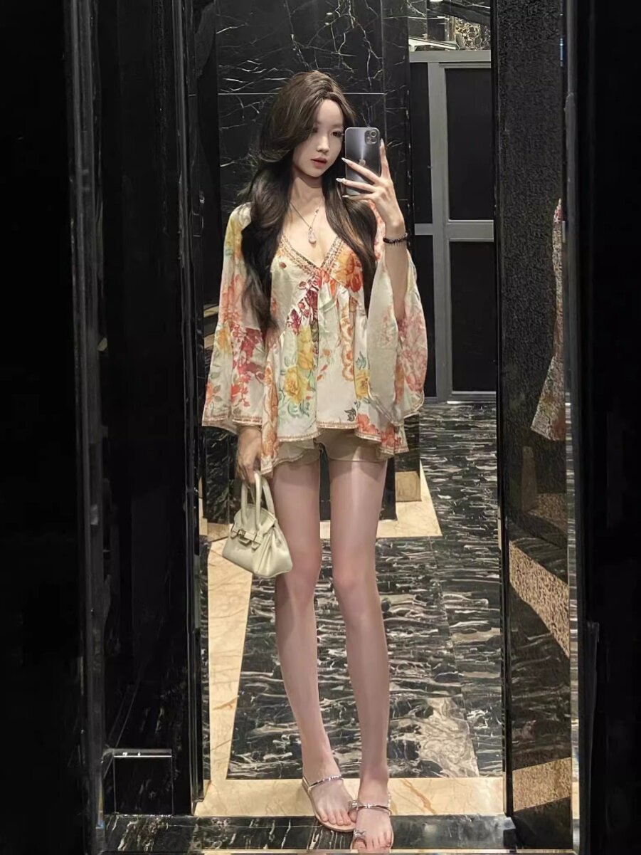 MELISS STUDIO HEAVY INDUSTRIES V-NECK DIAMOND BELL SLEEVE SHIRT AUTUMN PURE LUST PRINT SLIM WAIST SLIM TOP