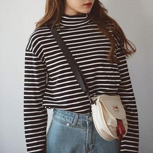 条纹宽松高领打底衫