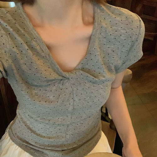 Flower April（FA）小心机波点扭结V领T恤修身显瘦百搭短袖180452