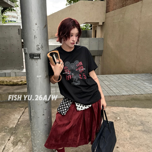 FISH YU -韩标米奇手绘素描字母印花正肩圆领短袖T恤26580不退换