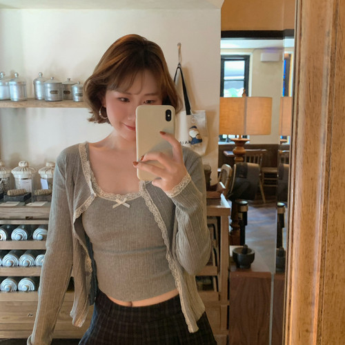 Flower April（FA）坑条蕾丝长袖开衫+吊带两件套套装18069不退换