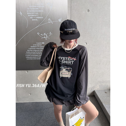 FISH YU -美式叠衣篮撞色插肩袖圆领宽松大版长袖T恤26532不退换