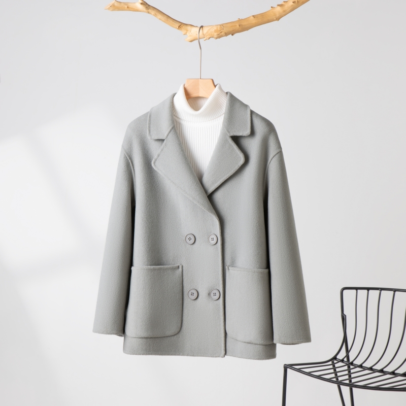 短款羊毛毛呢外套时尚百搭
