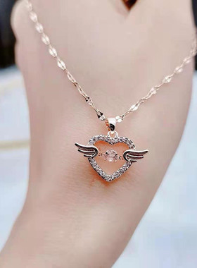 韩国设计感小众女潮项链女跳动的心吊坠网红钛钢锁骨链新品饰品