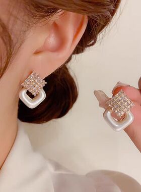 轻奢小众气质高级感耳环简约时尚菱形甜美百搭耳钉2024新款耳饰品