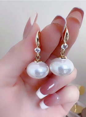 小众经典白色珠珠耳钩气质轻奢优雅时尚百搭长款流苏新款耳饰