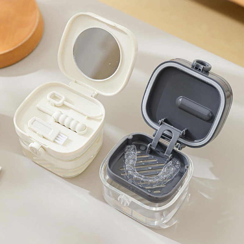 便携牙套收纳盒儿童正畸矫正器浸泡清洗盒放假牙保持器盒子带镜子