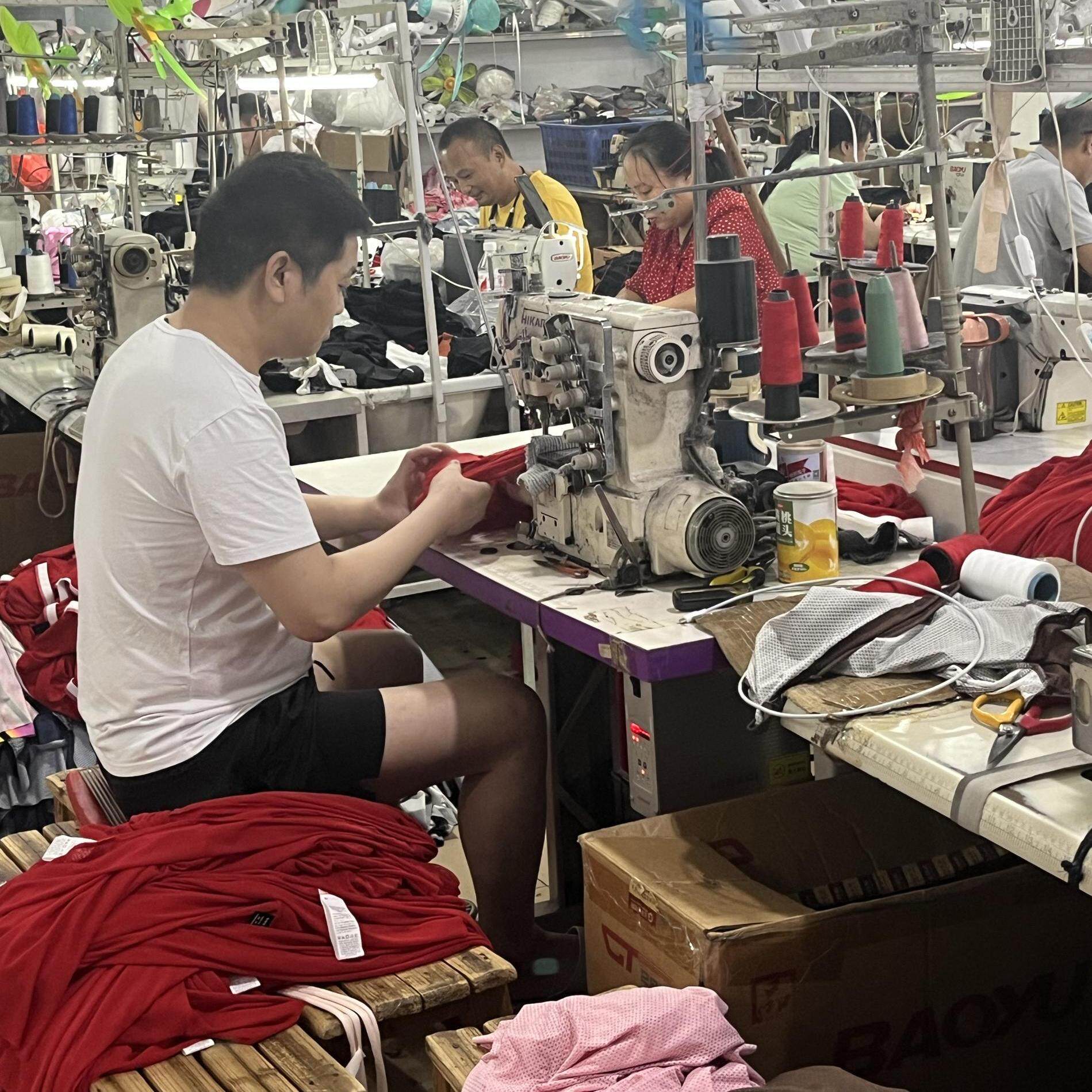 服装制衣厂小单定制服装工厂绣花印花烫钻手绘打样服装厂打版加工图片