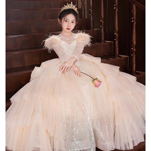 钢琴演奏轻奢女孩主持人演出服裙