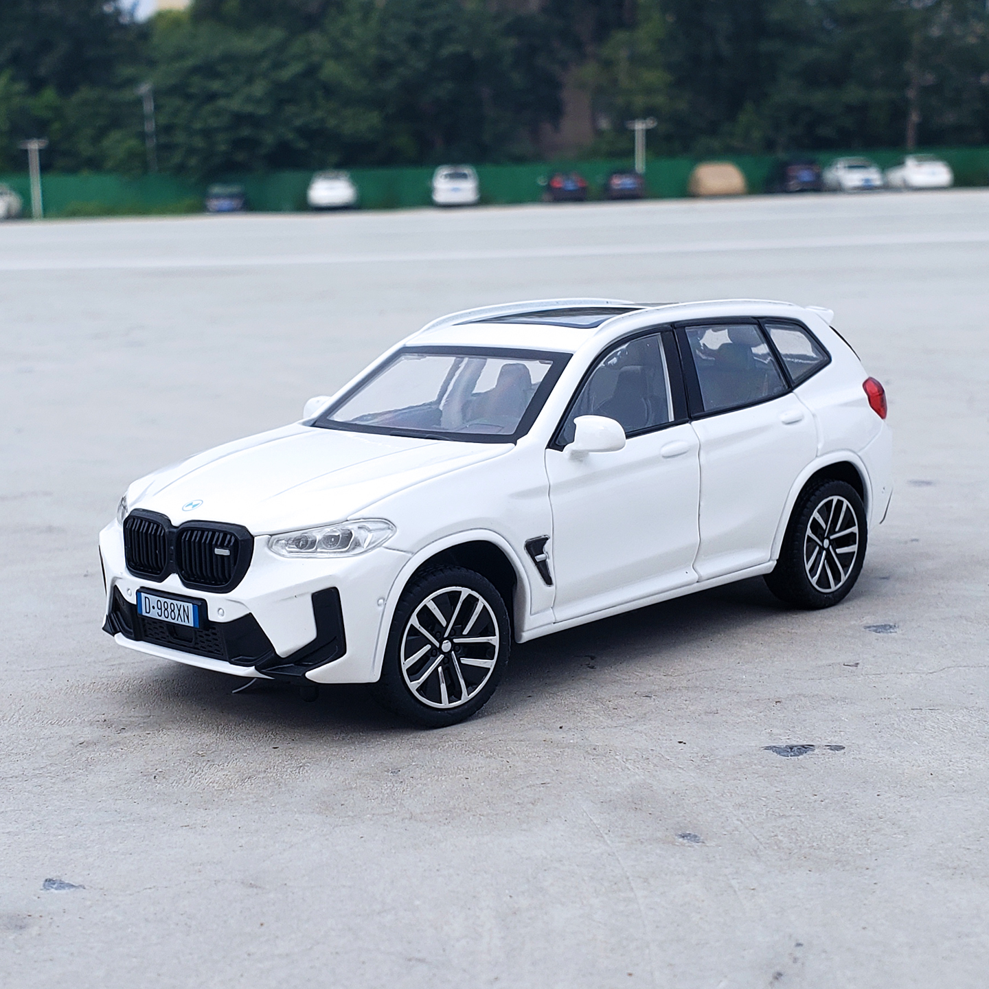 1/32宝马X3M合金汽车模型仿真越野车SUV男孩玩具车礼物声光回力车