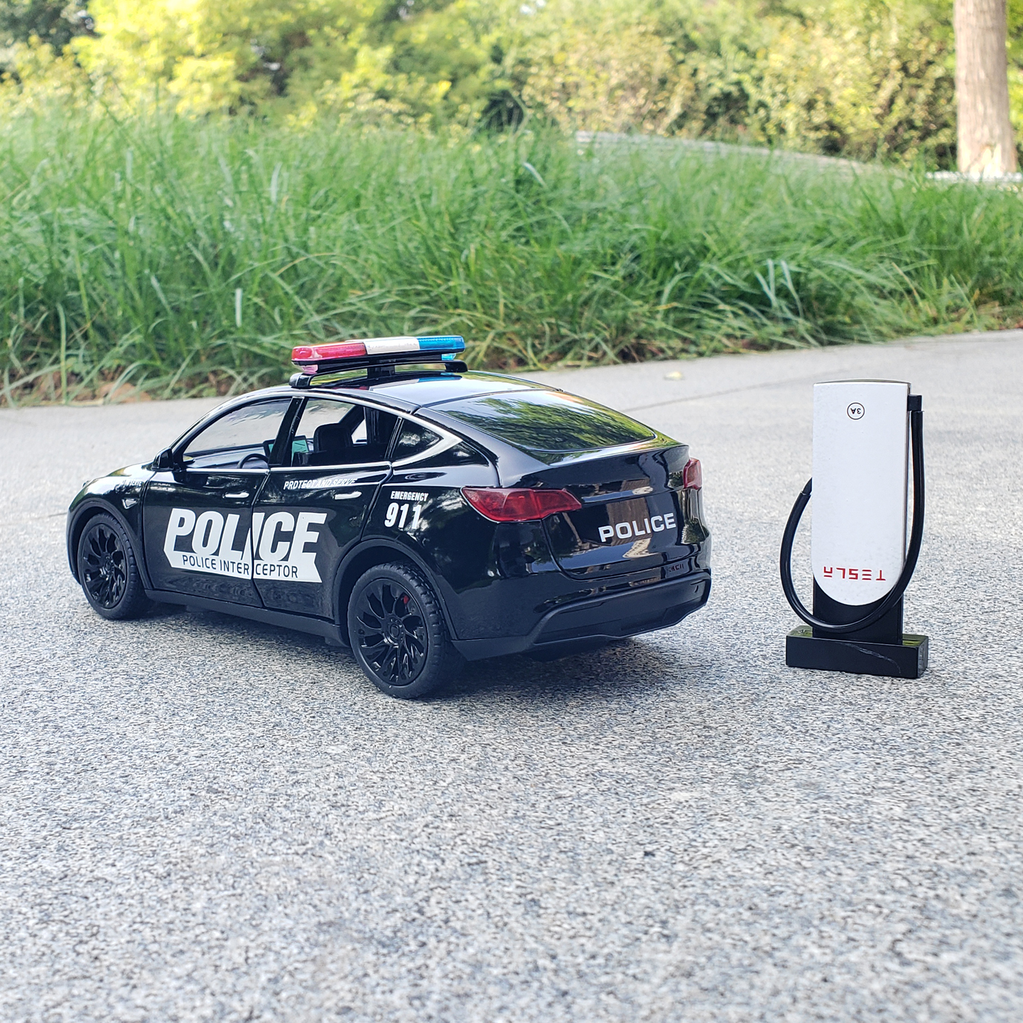 1/24ModelY警车车模合金玩具汽车模型声光回力仿真特警模型车礼物
