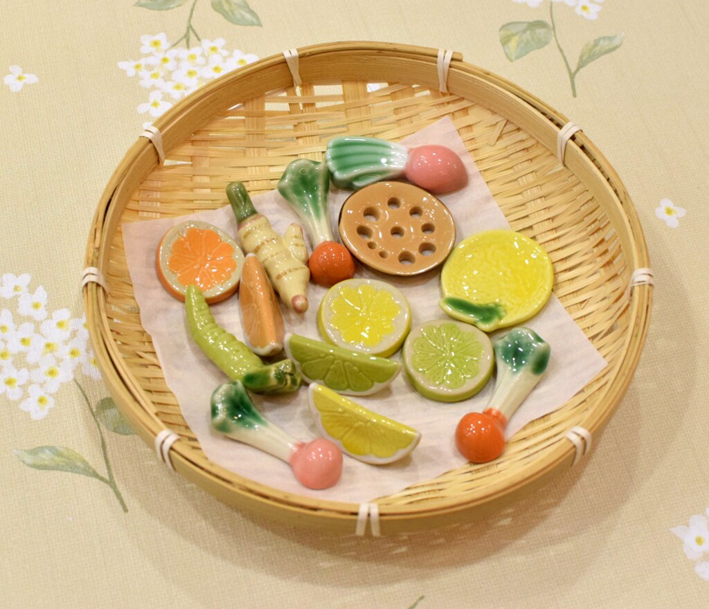 日式京都陶瓷萝卜筷子架可爱蔬菜水果食物快筷托勺子架 桌面摆件