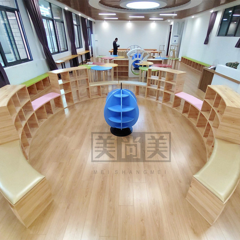 定制北欧简约风圆形隔断书柜