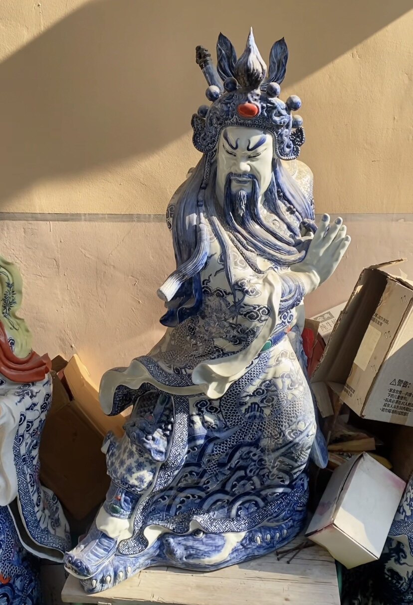 精工横刀关公关羽关二爷景德镇手工陶瓷器青花瓷雕塑摆件高度1米2