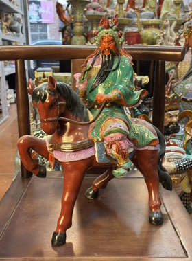 景德镇手工陶瓷粉彩雕塑摆件手持大刀关公关羽关二爷骑马家用40cm