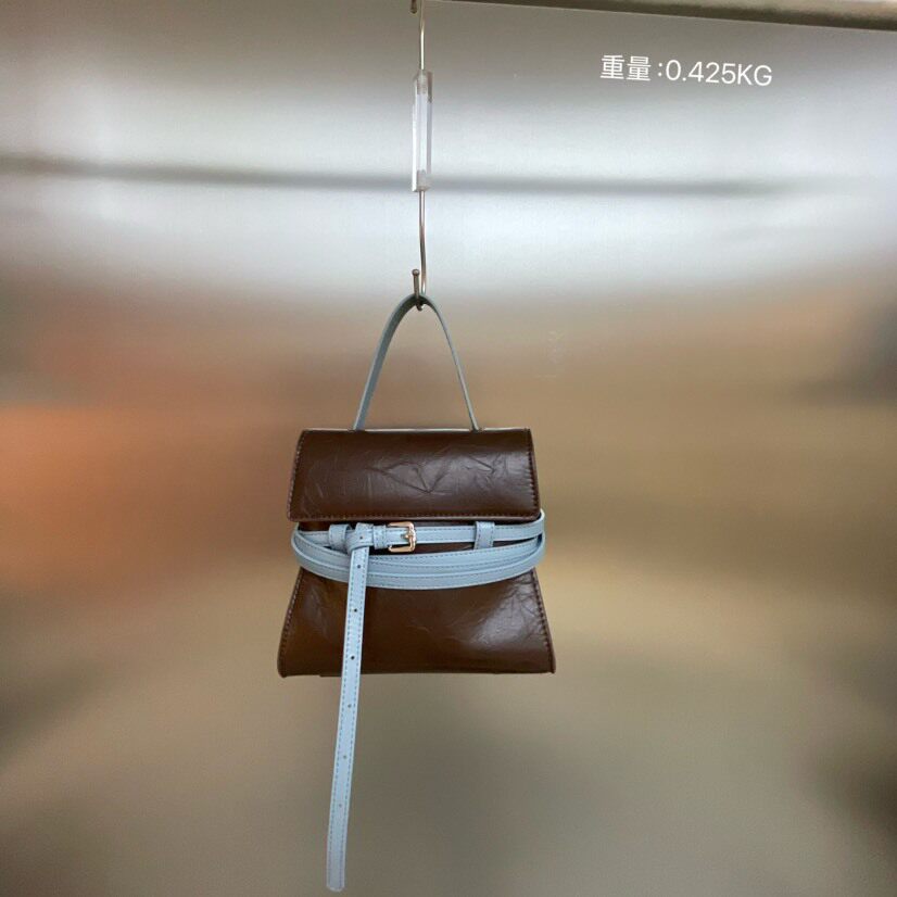 包包女2026新品撞色复古网红同款皮带扣小方包百搭手提单肩斜挎包