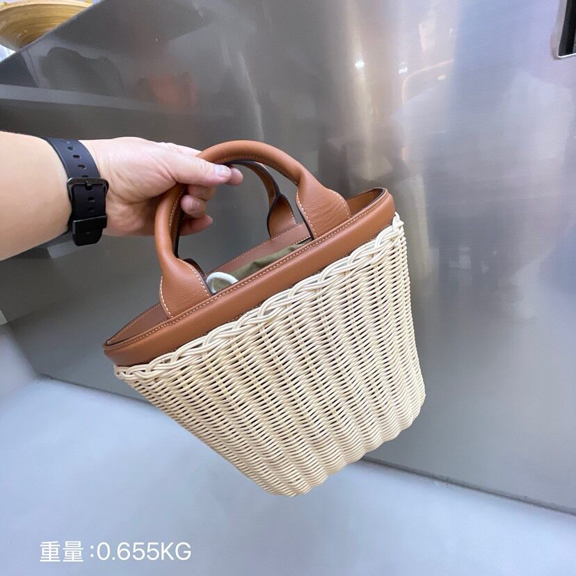 2025新款牛皮复古大容量藤编女包