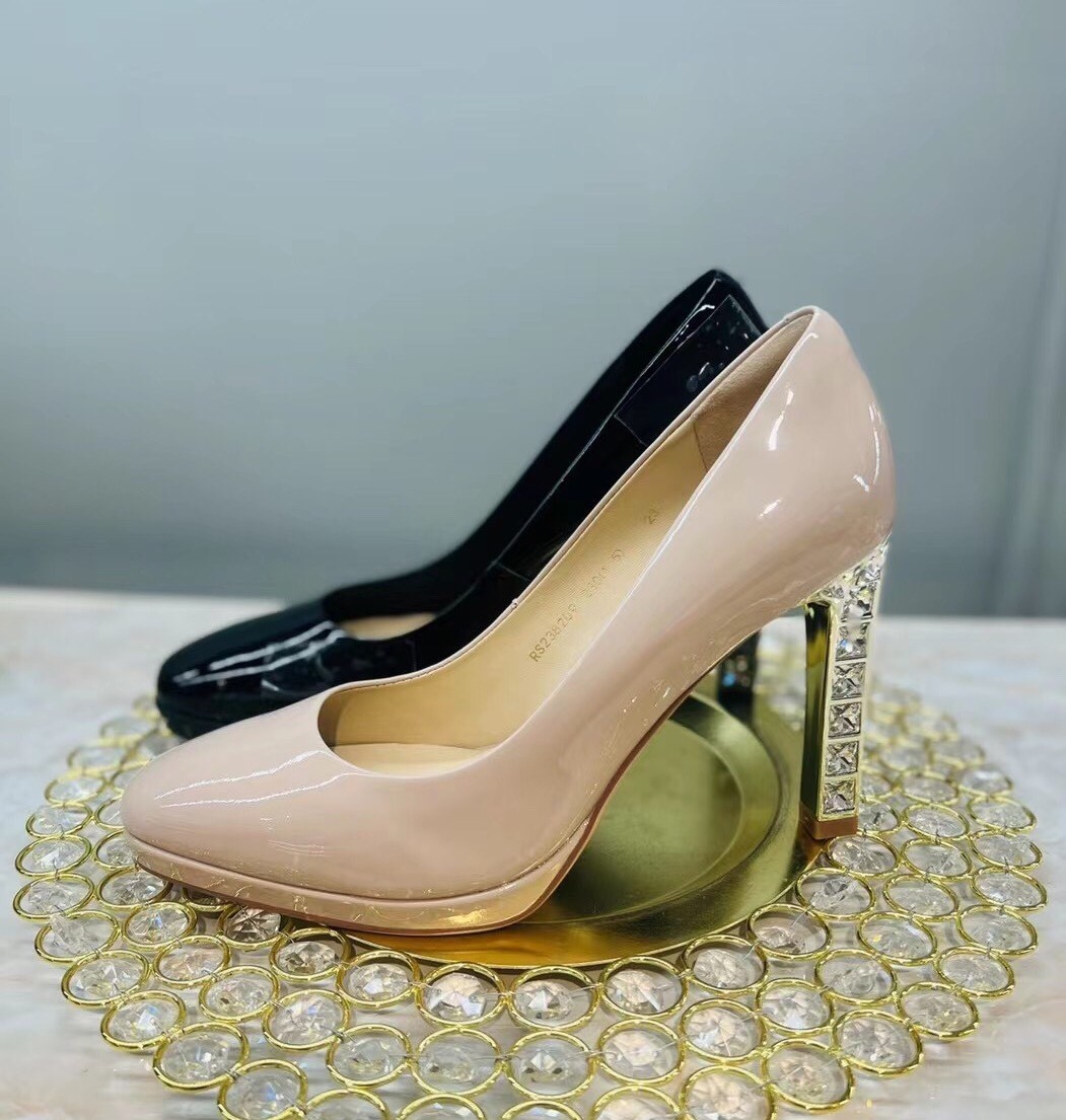 roberta诺贝达女鞋2023春季新款单鞋 rs238209