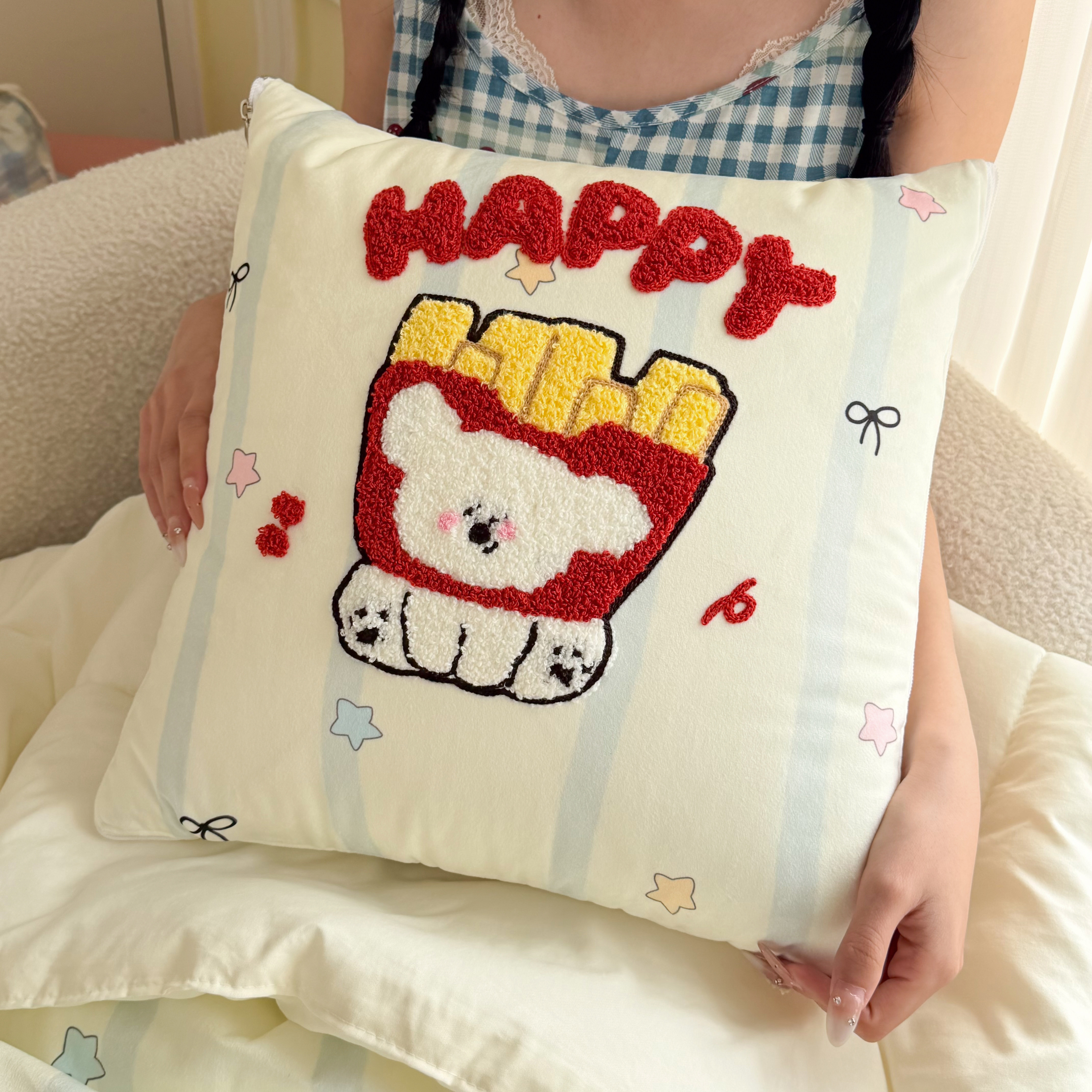 可爱抱枕被子二合一汽车沙发盖毯四季学生宿舍午休被办公室小枕头