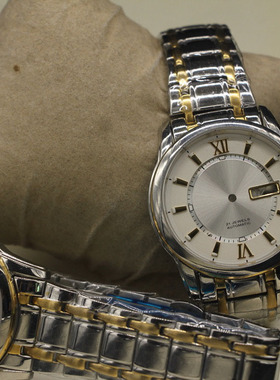 全新蓝宝石8200间金罗马条丁透底大表壳 时尚潮流