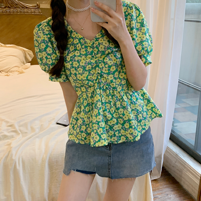 Real price ~ floral bubble sleeve shirt Korean version loose and thin cover belly square collar short sleeve shirt