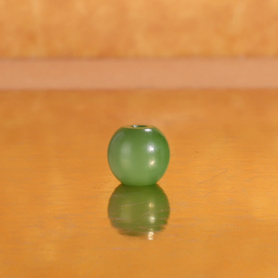 天然俄料碧玉猫眼隔珠8.6x7.8mm 哑光 阳绿菠菜绿和田玉配珠单珠