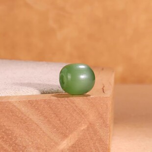 天然俄料碧玉猫眼老型珠7.9x8mm哑光 正阳绿菠菜绿和田玉配珠单珠