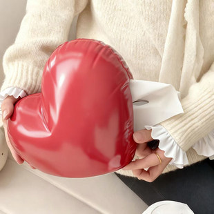 高档红色爱心形状餐巾纸盒家用可爱装饰纸巾盒创意家居装饰品摆件