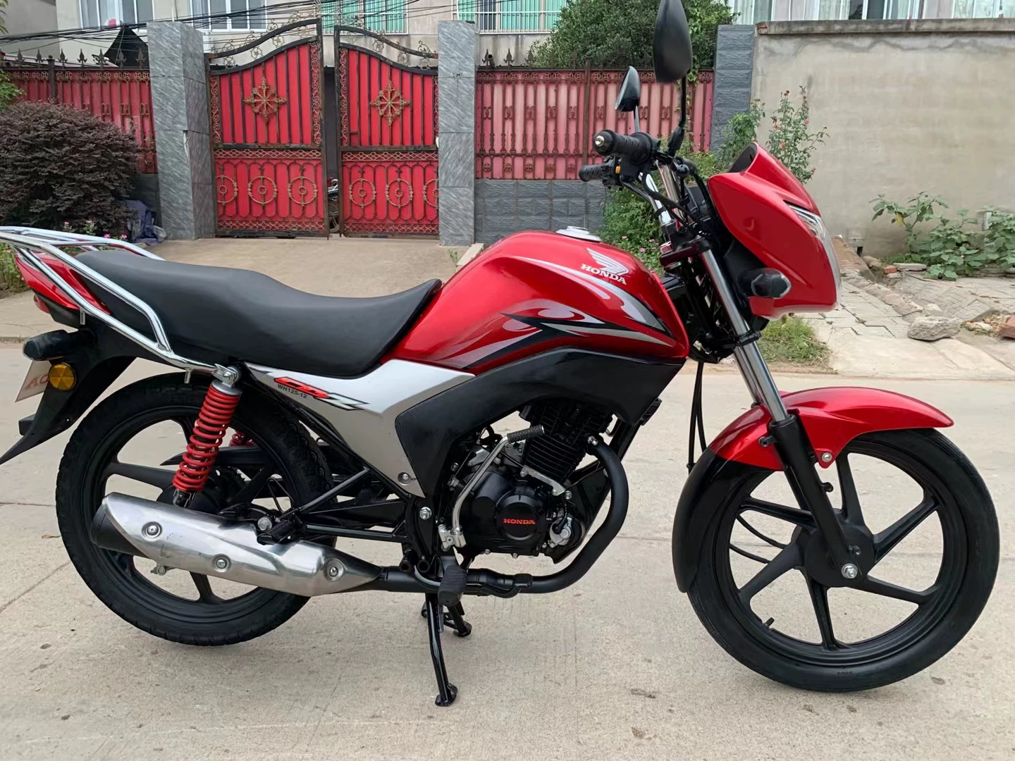 Б/у мотоцикл Honda оригинал аутентичный CB125CC Фэнланг Синфэн Инъинг Street car мужской кросс-езда