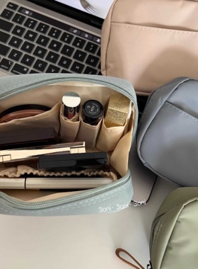 “早八人的化妆包，意外的好用！韩国兰便携收纳包高颜值耐用防水