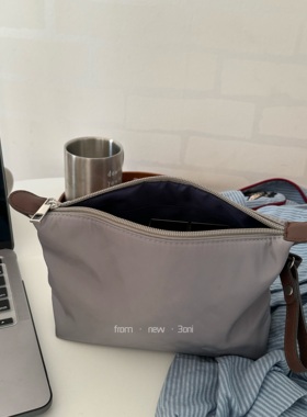 饺子化妆包！质感新款灰色高级中小样化妆包记忆复合布旅行收纳袋