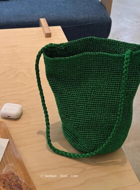 视觉降温，把果冻穿在身上 ！韩系百搭手工金属线编织绿色水桶包