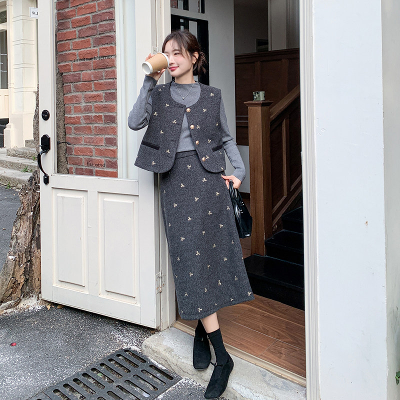 【大货已出】数据出小香风蝴蝶结马甲三件套6168-P220-K358图片 【大货已出】数据出小香风蝴蝶结马甲三件套6168-P220-K358图片