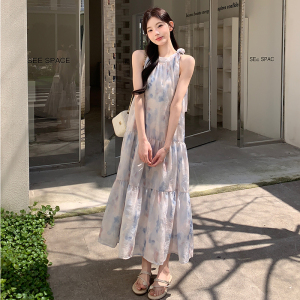 蓝色晕染无袖挂脖连衣裙女2025夏季新款法式绝美海边度假仙女长裙图片