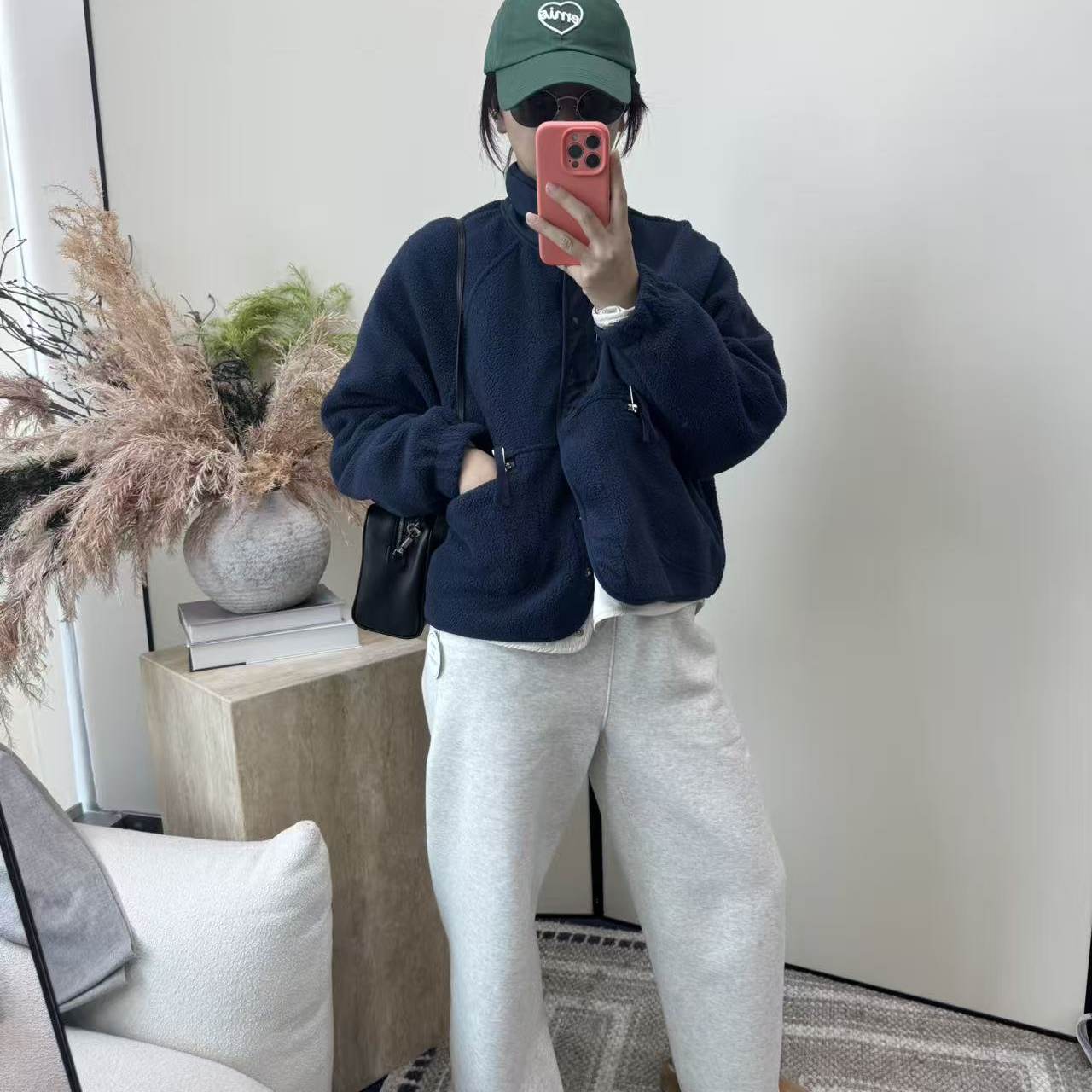 JOSIE CHOW【kaia同款】设计师款珊瑚绒保暖亲肤短外套FP982183