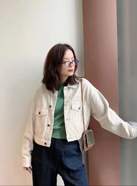 JOSIE CHOW【缪】春秋新款前口袋短款牛仔外套。JC7320A0v