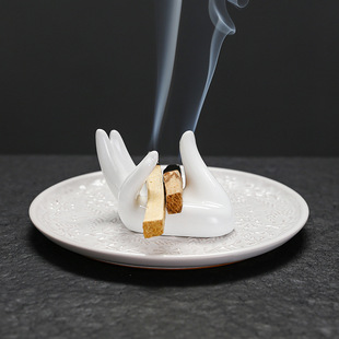 陶瓷ins浮雕圣诞树复古纯白圆盘饰品托盘鼠尾草秘鲁木圣木燃烧支