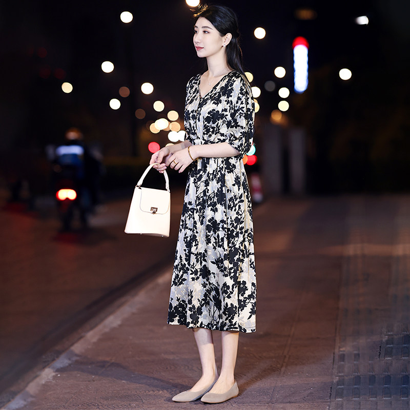 显瘦气质减龄V领真丝ModeFair