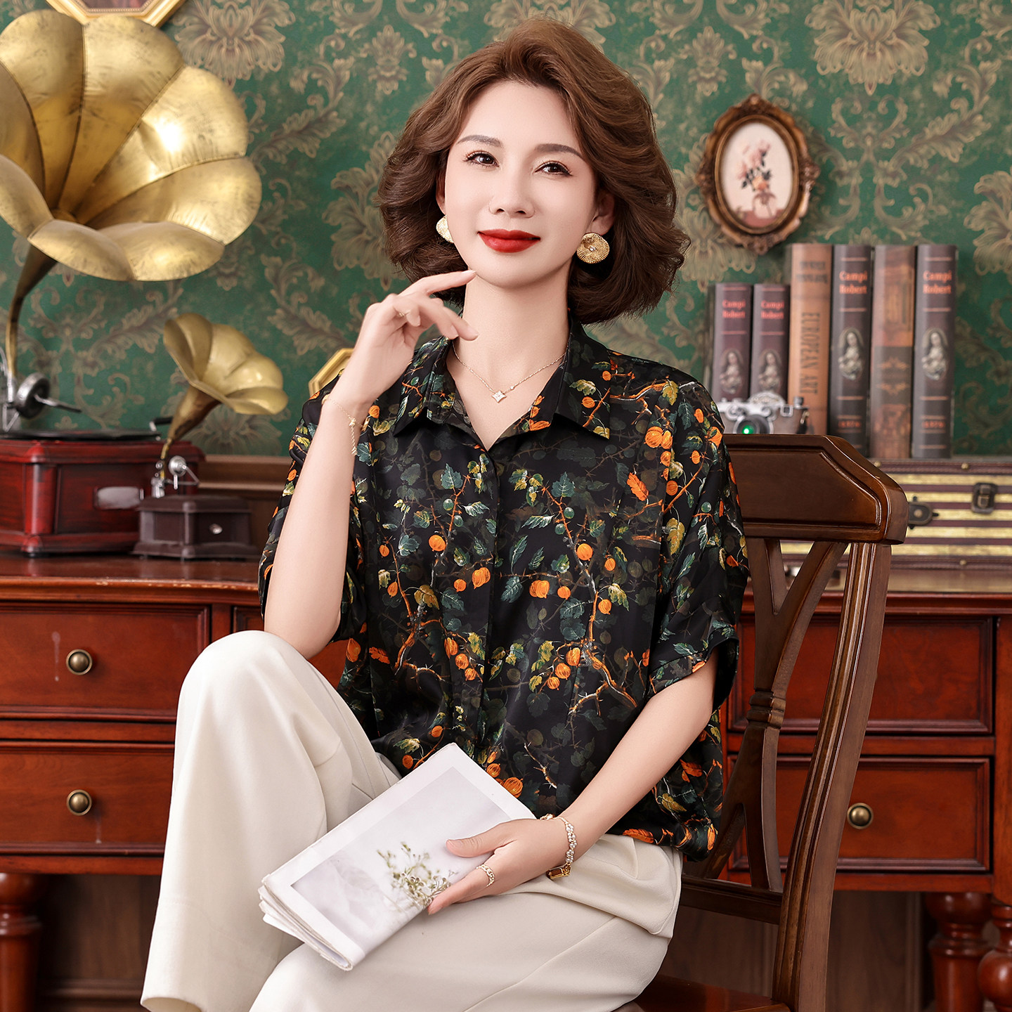 黑底柿果印花桑蚕丝妈妈衬衫