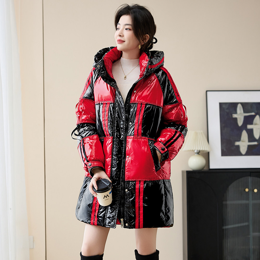 亮面拼接90白鸭绒连帽羽绒服女