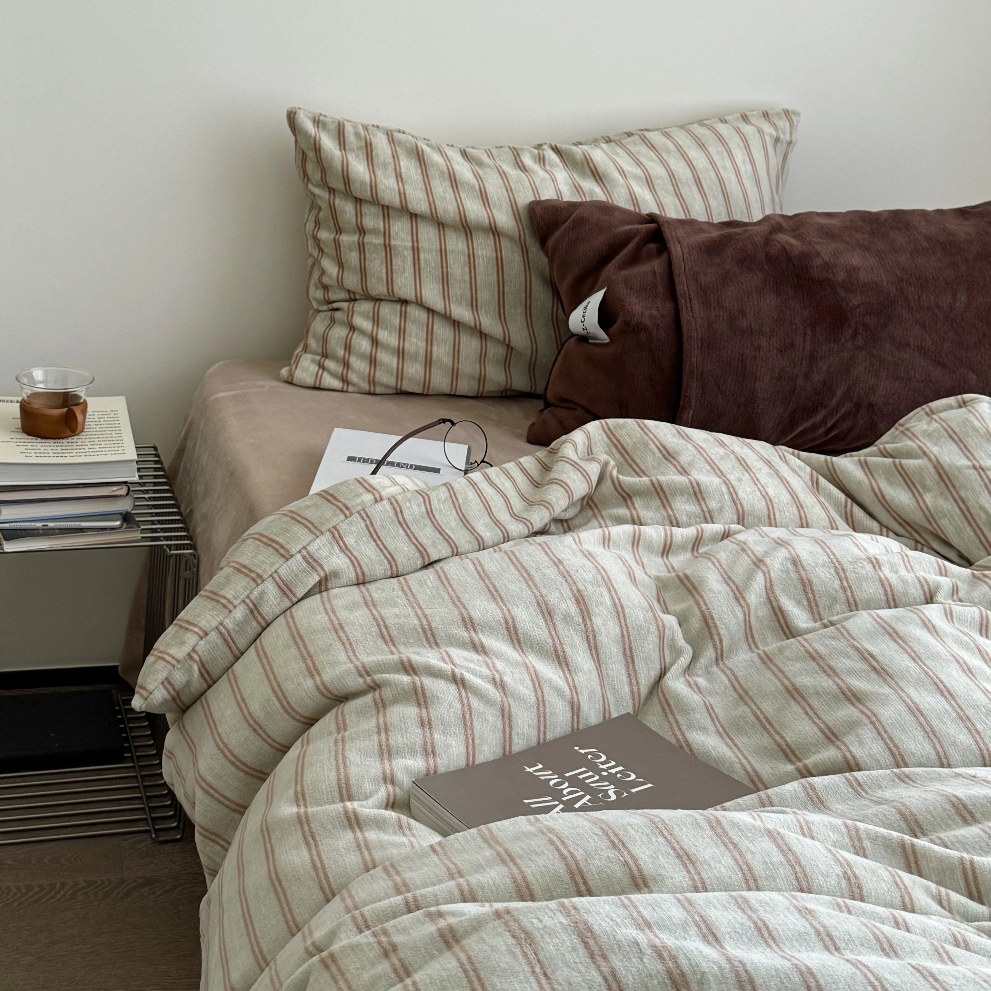 月亮睡了ins条纹混搭牛奶绒四件套卧室加厚床单被套宿舍保暖床品