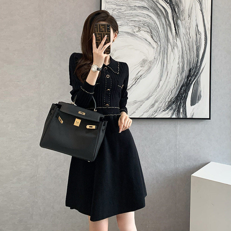 黑色针织连衣裙女2022年秋季新款收腰显瘦气质女神范长袖毛衣裙子