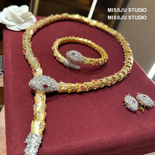 奢华超重工红宝石玫红金扇形扇子白贝母耳环项链女套装锁骨链满钻