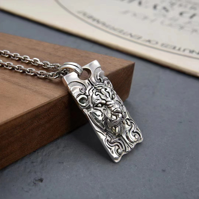 s925银霸气虎头银牌吊坠纯银男款朋克个性生肖虎项链本命年送男友